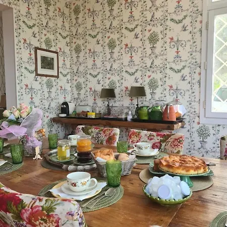 Peiranze144 Bed & Breakfast 3*